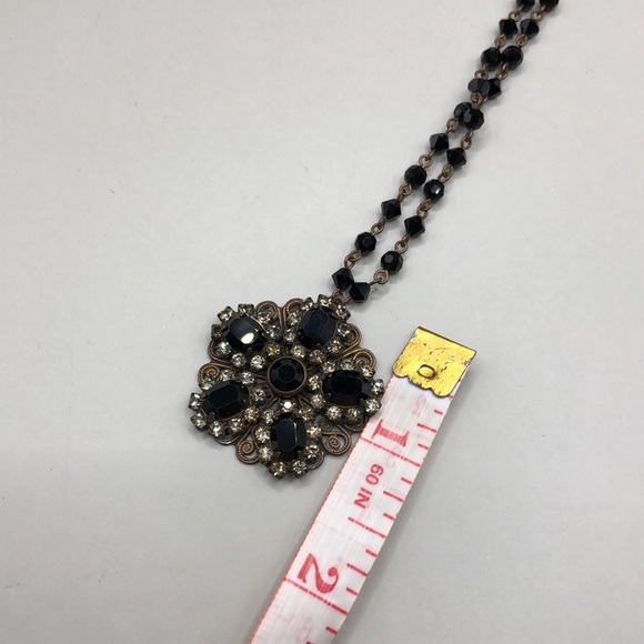Vintage Liz Palacios dainty elegant black crystal medallion flower necklace. - Picture 8 of 9
